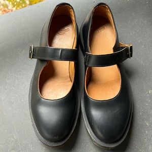 Dr. Martens INDICA black Mary Jane shoes size 9